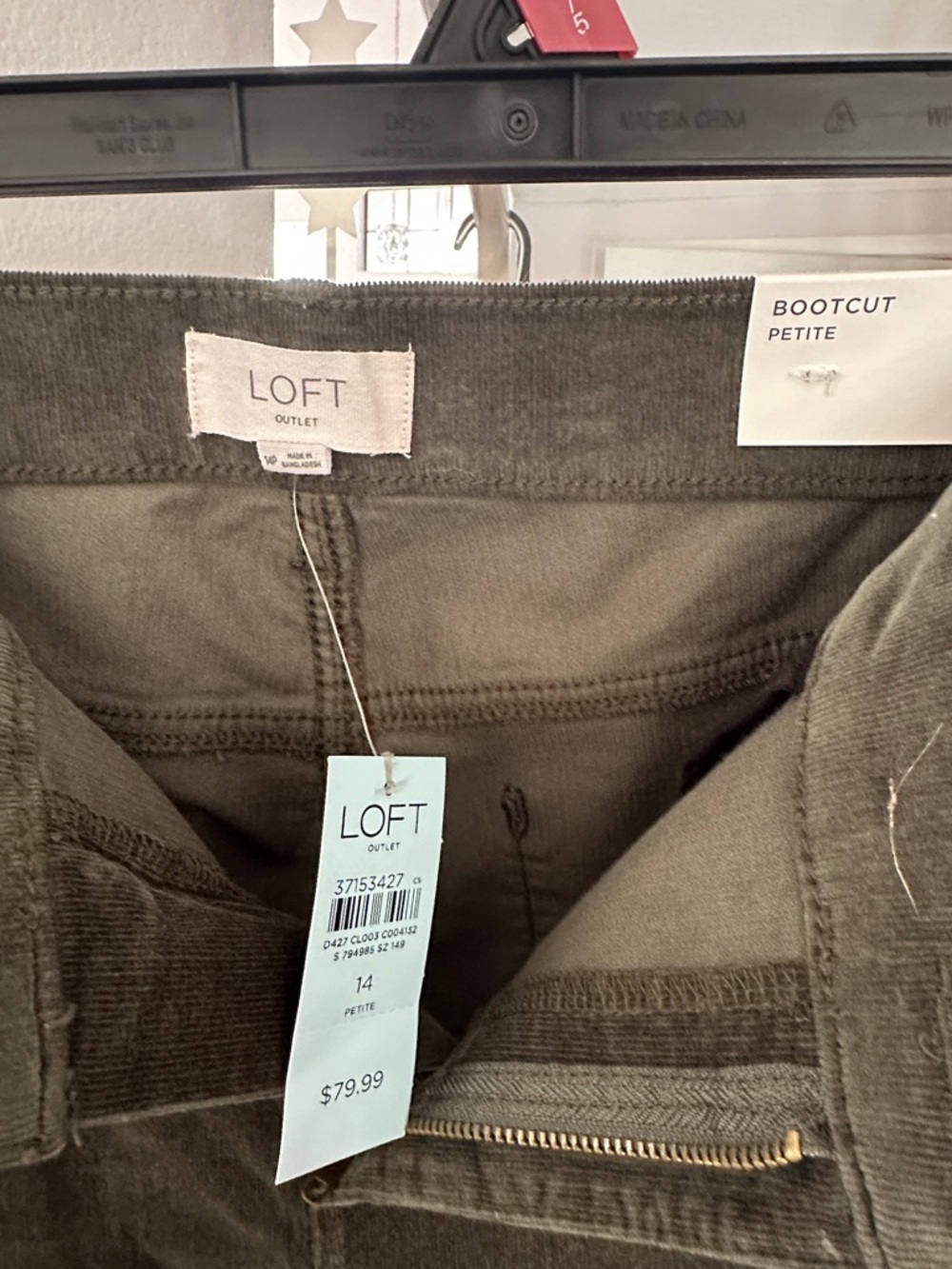 LOFT Olive Green Corduroy Men’s Straight-Leg Pants - Picture 4 of 4